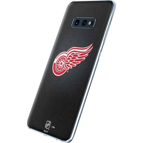NHL Detroit Red Wings Black Background Galaxy S10e Skin