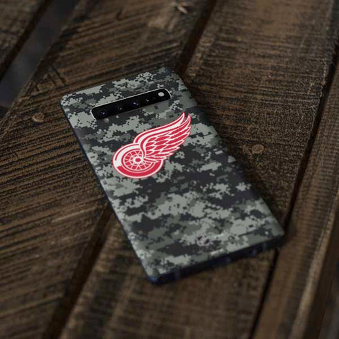 NHL Detroit Red Wings Camo Galaxy S10 Skin