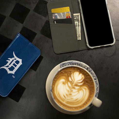 MLB Detroit Tigers - Solid Distressed iPhone 13 Pro Max Folio Case