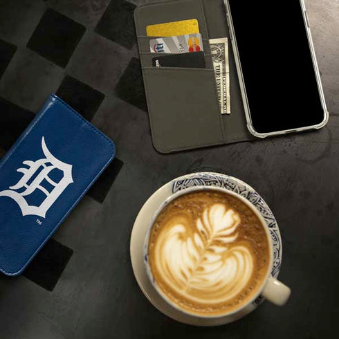 MLB Detroit Tigers - Solid Distressed iPhone 15 Pro Max Folio Case