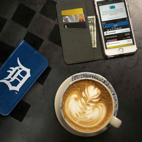 MLB Detroit Tigers - Solid Distressed iPhone SE (2nd & 3rd Gen) Folio Case