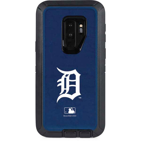 MLB Detroit Tigers - Solid Distressed Otterbox Defender Galaxy Skin