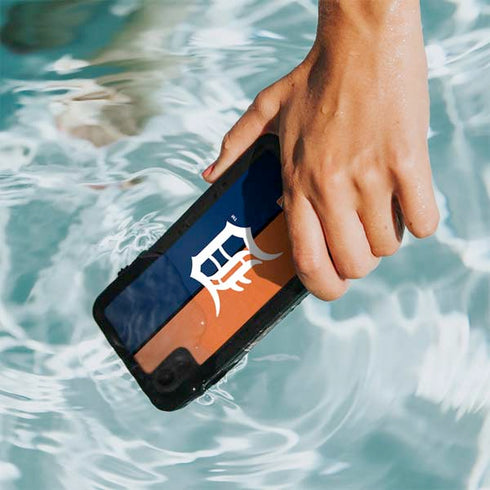 MLB Detroit Tigers Split iPhone XR Waterproof Case