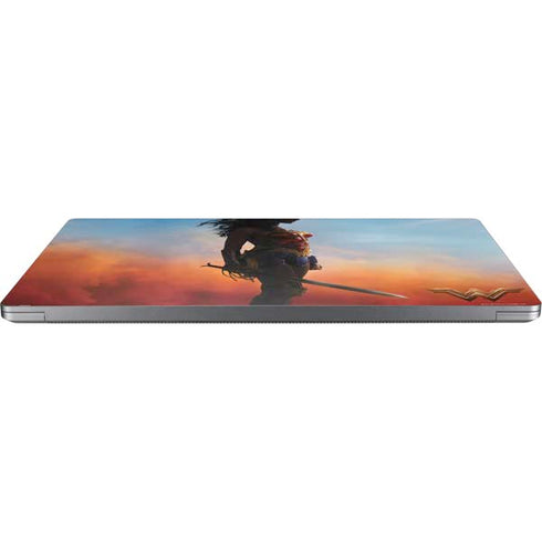 DC Comics Wonder Woman Movie Poster Stance Pose Universal Laptop 16.6in (13.4 x 9.7in) Skin