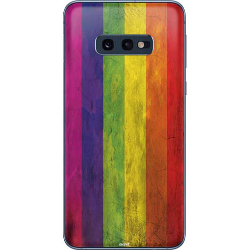 Distressed Rainbow Flag Galaxy S10e Skin