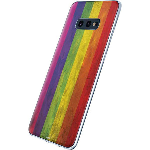 Distressed Rainbow Flag Galaxy S10e Skin