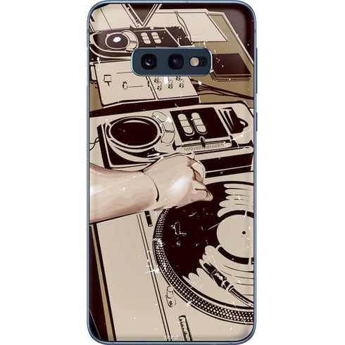 DJ Spinning Galaxy S10e Skin