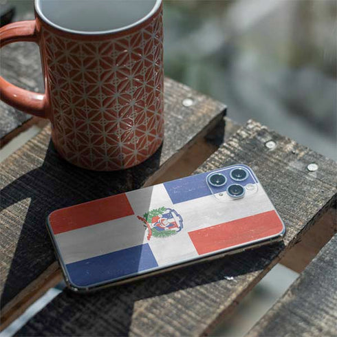 Dominican Republic Flag Distressed iPhone 11 Pro Skin