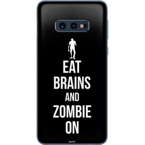 Eat Brains and Zombie On Black Galaxy S10e Skin