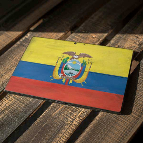 Ecuador Flag Distressed Surface Pro 7 Skin