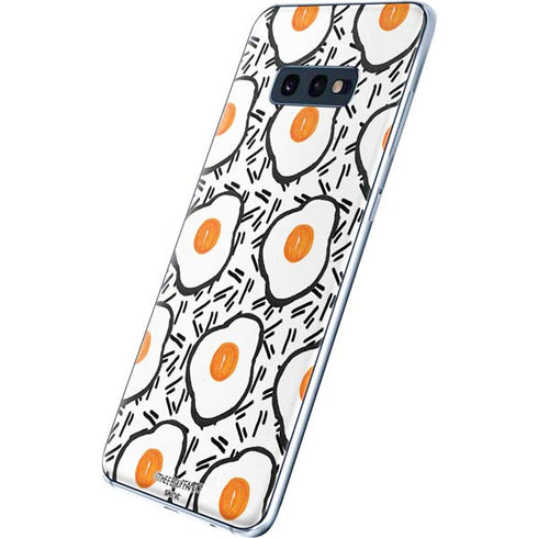 Bouffants and Broken Hearts Eggs Galaxy S10e Skin