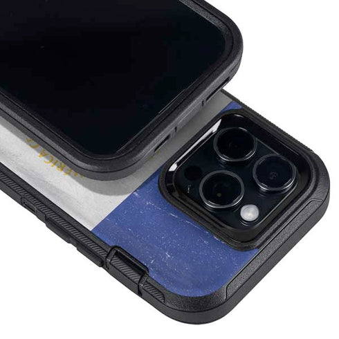 El Salvador Flag Distressed Otterbox Defender iPhone Skin