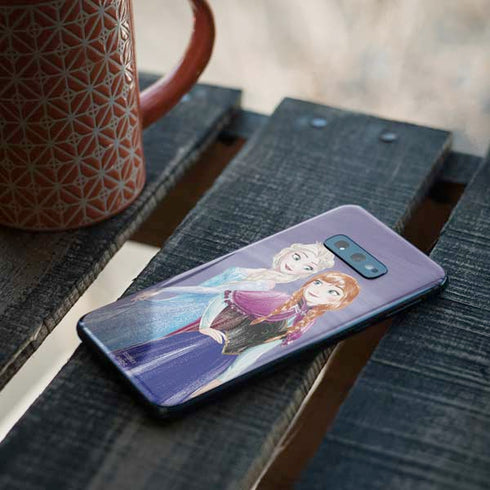 Disney Frozen Elsa and Anna Sisters Art Galaxy S10e Skin