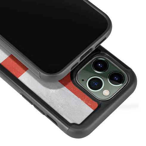 England Flag Distressed iPhone 13 Pro Cargo Case