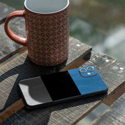 Estonia Flag Distressed iPhone 11 Skin