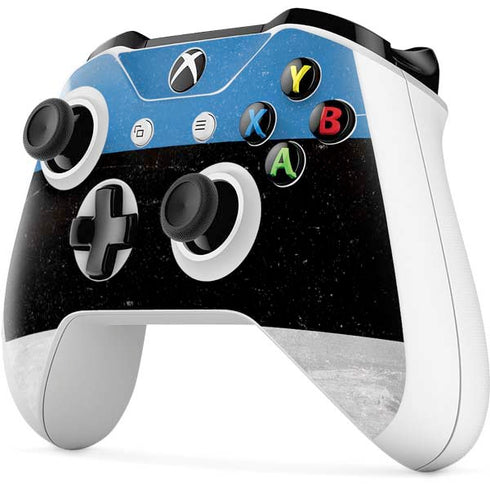 Estonia Flag Distressed Xbox One S All-Digital Edition Bundle Skin