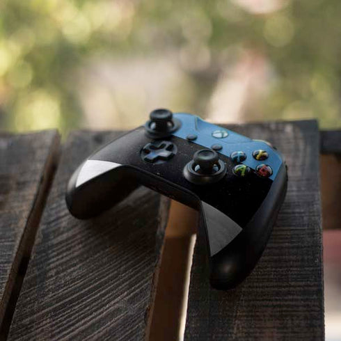 Estonia Flag Distressed Xbox One S Controller Skin