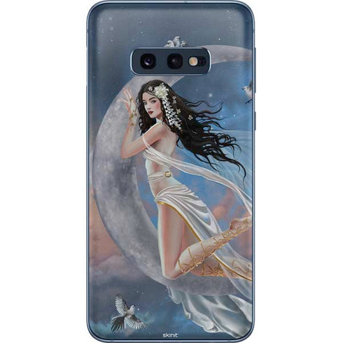 Fairy on Moon with Birds by Nene Thomas Galaxy S10e Skin