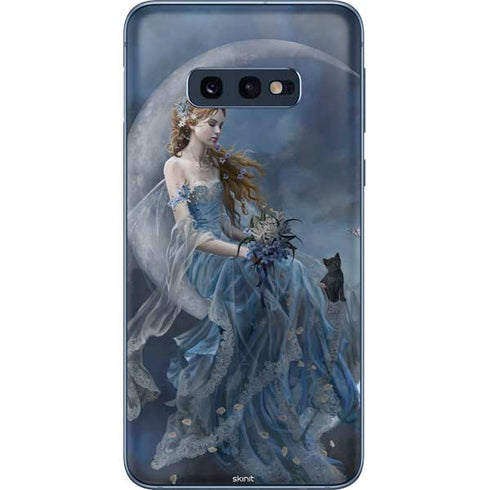 Fairy with Black Cat Sitting on Moon by Nene Thomas Galaxy S10e Skin