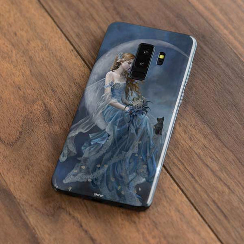 Fairy with Black Cat Sitting on Moon by Nene Thomas Galaxy S9 Plus Skin
