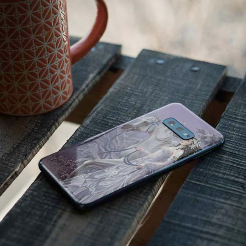 Fairy with Horse in Snow by Nene Thomas Galaxy S10e Skin