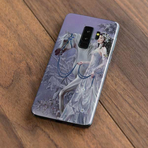 Fairy with Horse in Snow by Nene Thomas Galaxy S9 Plus Skin