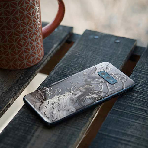 Fairy with Owl in Snow by Nene Thomas Galaxy S10e Skin