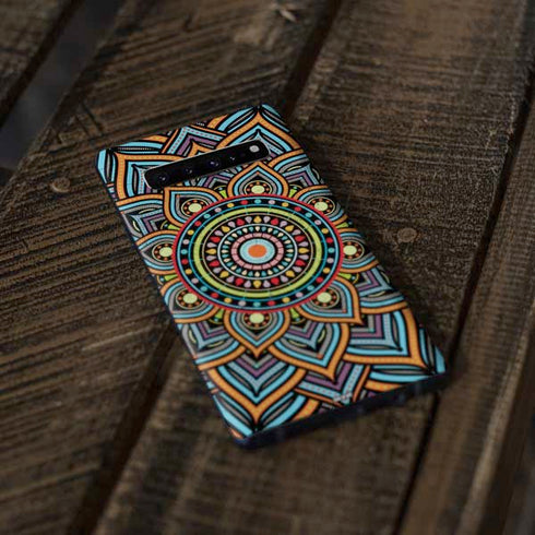 Finding Center Colored Galaxy S10 Plus Skin
