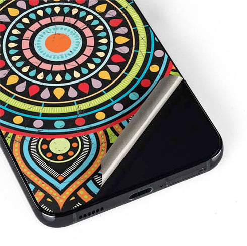 Finding Center Colored Galaxy S22 Skin