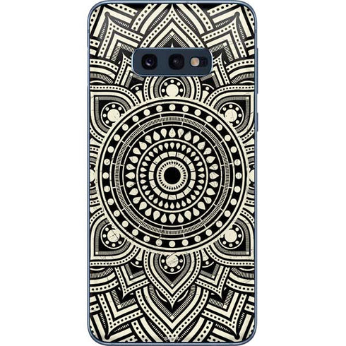 Finding Center Galaxy S10e Skin