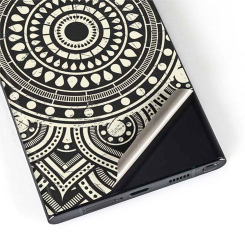 Finding Center Galaxy S22 Ultra Skin