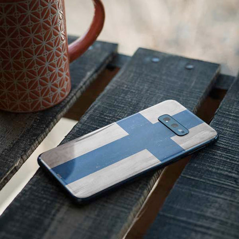 Finland Flag Distressed Galaxy S10e Skin
