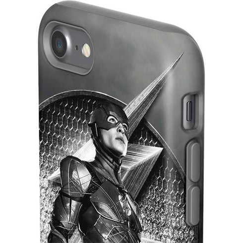 The Justice League (2017) Flash Poster iPhone SE (2nd & 3rd Gen) Pro Case