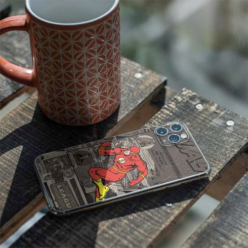 DC Comics The Flash Vintage Action pose pattern iPhone 11 Pro Max Skin