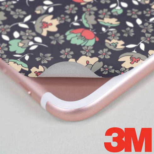 Floral Heart iPhone 7 Skin