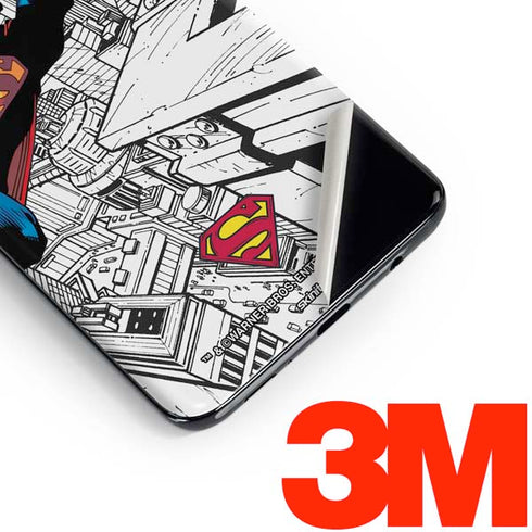 DC Comics Superman Flying Over City Pose Galaxy S10e Skin