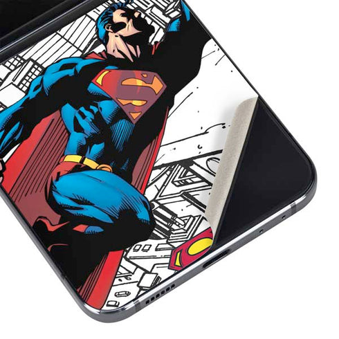 DC Comics Superman Flying Over City Pose Galaxy Z Flip5 5G Skin