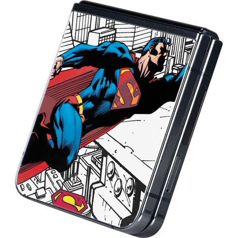 DC Comics Superman Flying Over City Pose Galaxy Z Flip5 5G Skin