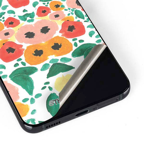 Bouffants and Broken Hearts Geometric Flowers Galaxy S22 Skin