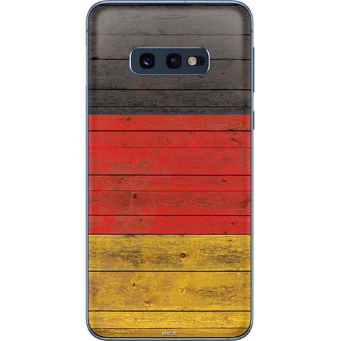 German Flag Dark Wood Galaxy S10e Skin