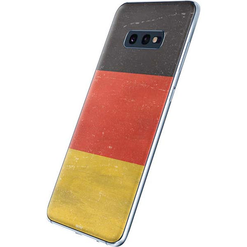 German Flag Distressed Galaxy S10e Skin