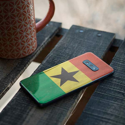 Ghana Flag Distressed Galaxy S10e Skin