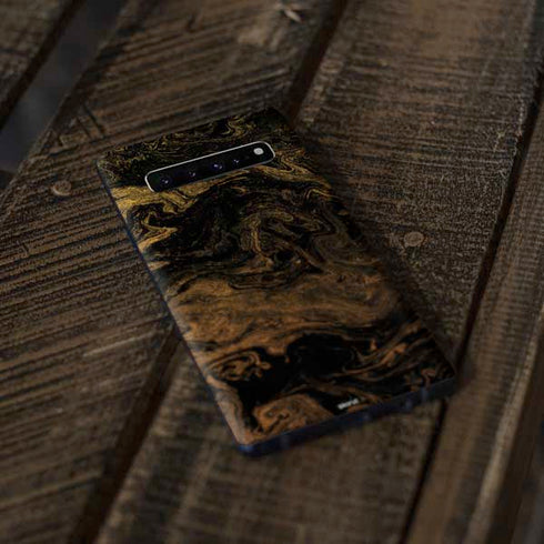 Gold and Black Marble Galaxy S10 Skin