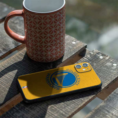 NBA Golden State Warriors Distressed iPhone 11 Skin