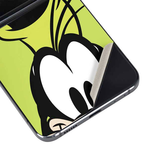 Disney Friends Goofy Up Close Galaxy Z Flip5 5G Skin