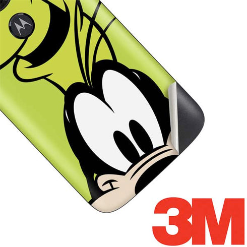 Disney Friends Goofy Up Close Moto E5 Play Skin