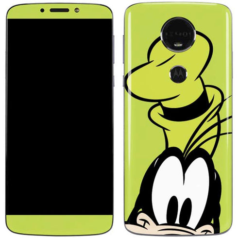 Disney Friends Goofy Up Close Moto E5 Plus Skin