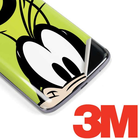 Disney Friends Goofy Up Close Moto E5 Plus Skin