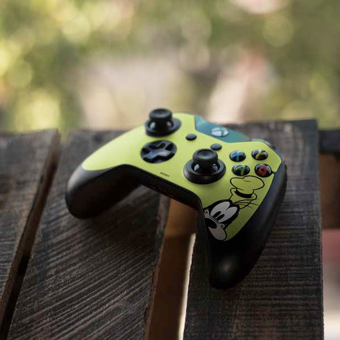 Disney Friends Goofy Up Close Xbox One Controller Skin