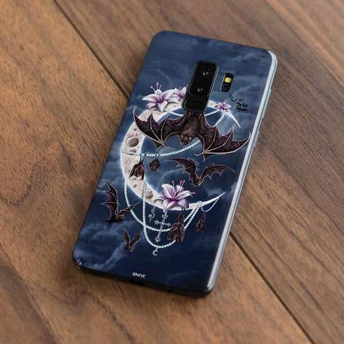 Gothic Moon with Bats and Flowers by Sarah Richter Galaxy S9 Plus Skin
